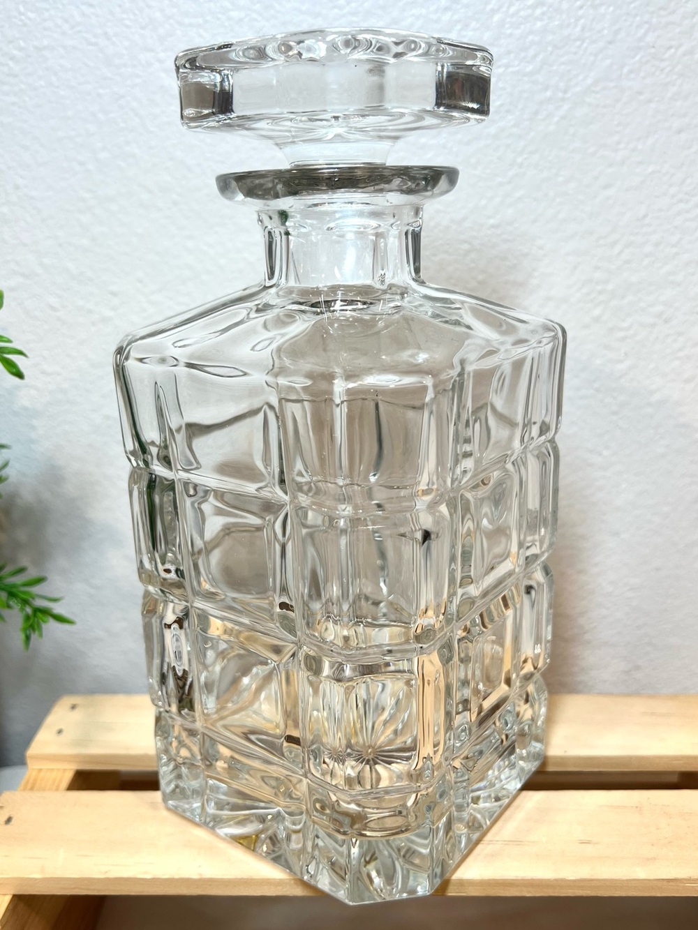 💥3/$50 Godinger “Aberdeen” 20 oz. Faceted Crystal Decanter w Matching Stopper
